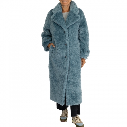 Sasha Coat stormy sea stor