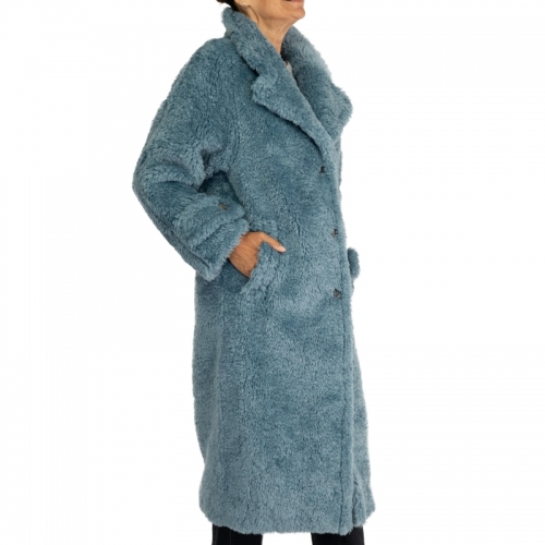 Sasha Coat stormy sea stor